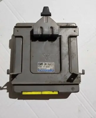 Mazda 626 Engine control unit/module FS0518881D