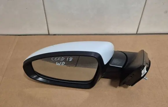 KIA Ceed Front door electric wing mirror 87610J7960