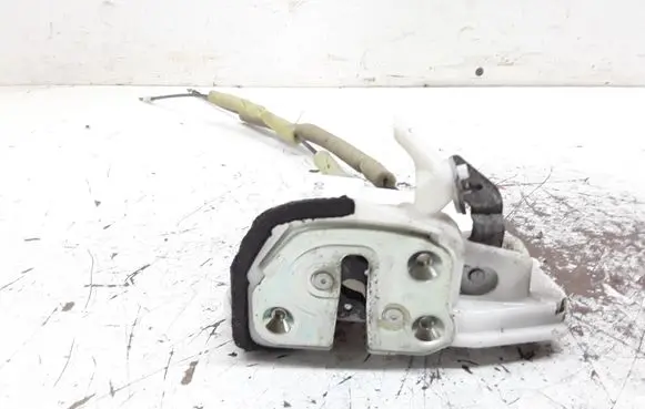 Mazda 2 Front door lock