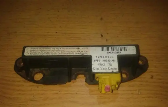 Ford Mondeo MK II Airbag deployment crash/impact sensor 97bg14b342ae 5wk4178