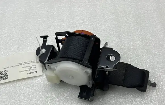 Suzuki Vitara (LY) Middle seatbelt (rear)