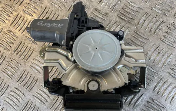 Subaru Outback (BS) Tailgate/trunk/boot lock/catch/latch 1638000620 T3161322C