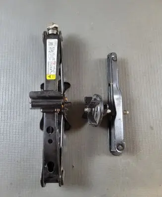 Ford Fusion II Lift Jack ES7C17A078CA ES7C17035AA
