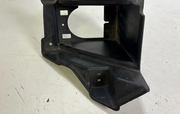 Ford Mustang V Fog light bracket DR3317267AA