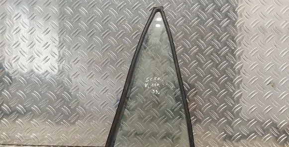 Toyota Corolla Verso E121 Rear vent window glass 43R005834