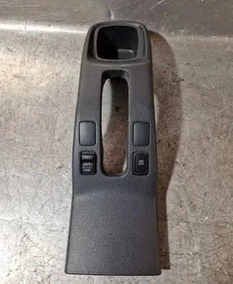 Suzuki SX4 Other center console (tunnel) element 7582279J0