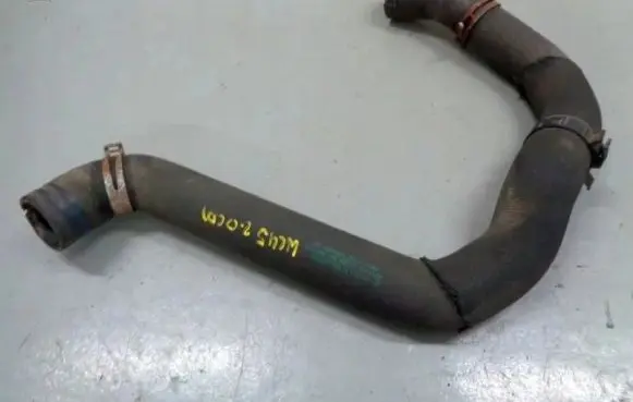 Mercedes-Benz B W245 Engine coolant pipe/hose