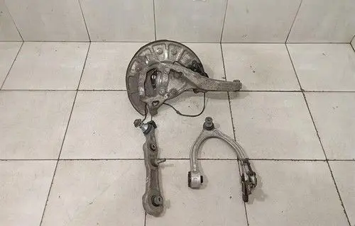 Mercedes-Benz C W205 Front wheel bearing hub A2053300004