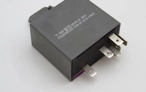 Volkswagen Golf IV Other relay 418004 D2EF020316