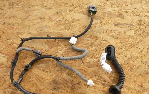 Nissan Qashqai Rear door wiring loom