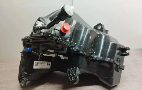 Volkswagen Caddy AdBlue liquid reservoir 2K5131877C K5131877CA KF205212996