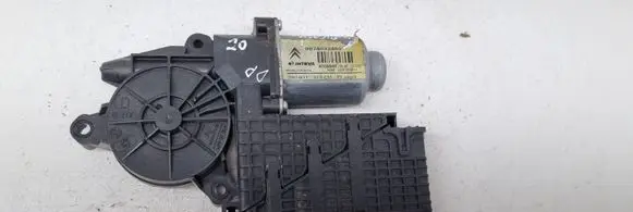 Citroen C4 I Picasso Front door window regulator motor 9674032480