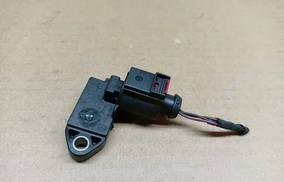 Audi A4 S4 B9 Master brake cylinder 1K0945459C
