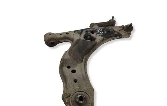 Volkswagen Golf IV Front lower control arm/wishbone 