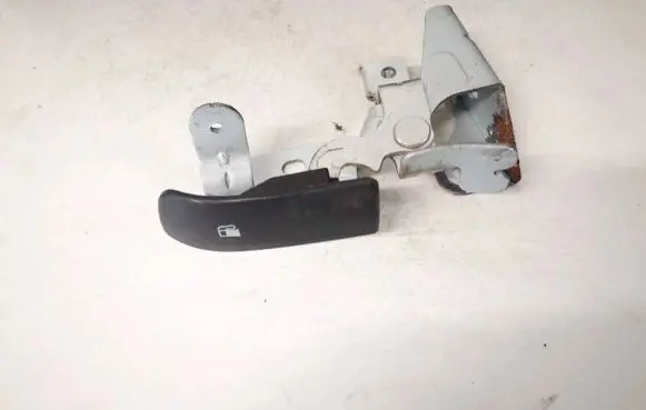 Mazda 3 II Fuel tank opening switch 