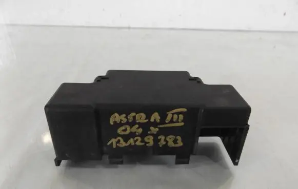 Opel Astra H Fuse box cover 13129783