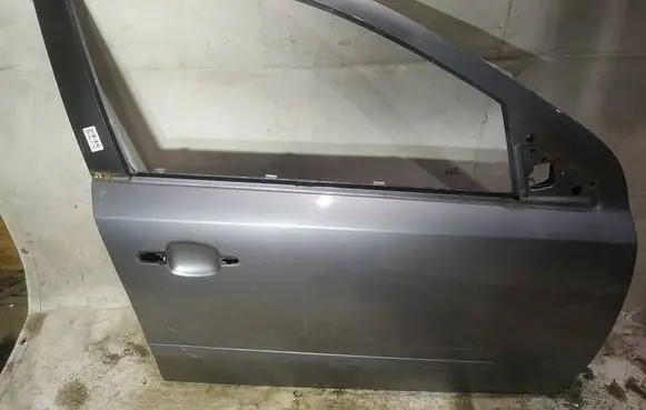 Opel Astra H Front door pilkos