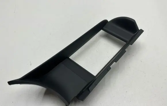 Radio/GPS head unit trim