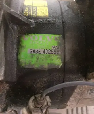 Volvo V70 Air conditioning (A/C) compressor (pump) 8684287