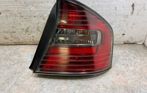 Subaru Legacy Rear/tail lights 22020806 RS102