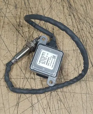 Mercedes-Benz ML W166 Lambda probe sensor A0009051512