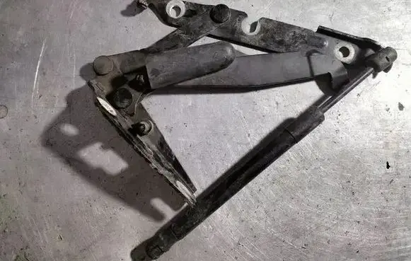 Audi A6 S6 C6 4F Tailgate/trunk/boot hinge 4F5827301D