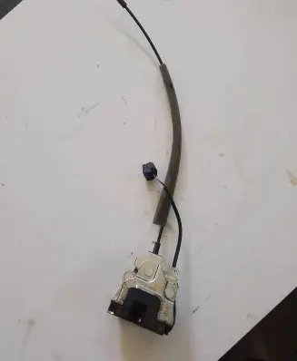 Renault Master III Rear door lock 8200661170