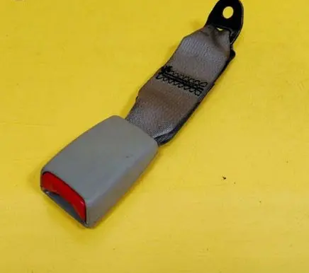 Nissan X-Trail T30 Rear seatbelt buckle 