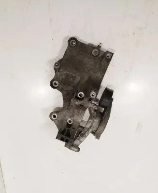 Volkswagen Golf V Engine mounting bracket 038903143