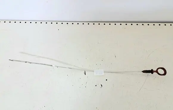 Volvo V70 Oil level dip stick 