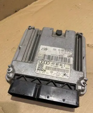 Audi A6 S6 C6 4F Engine control unit/module 4F0907401C