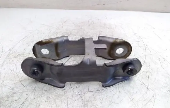 Mercedes-Benz GLA W156 Engine mounting bracket