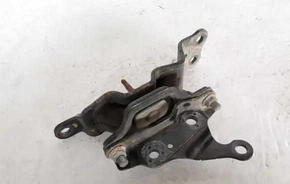 Nissan Murano Z51 Engine mount bracket 112203KA0A