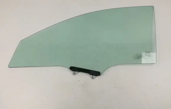 Honda CR-V Front door window glass four-door