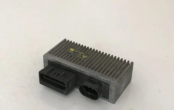 Renault Scenic I Glow plug pre-heat relay 7700100703