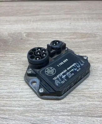 BMW 3 E36 Ignition amplifier control unit 1705608