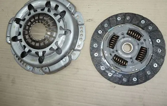 Renault Twingo III Clutch set kit 3000950780SATZ