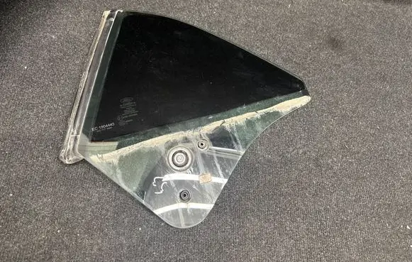 Ford Mustang VI Rear side window FR3B7629865A