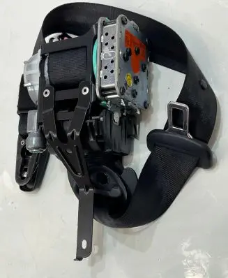 Porsche Cayenne (92A) Front seatbelt 7P0857706F