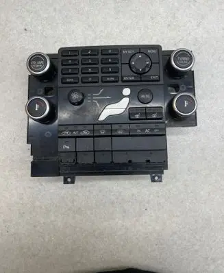 Volvo V70 Climate control unit 30774373