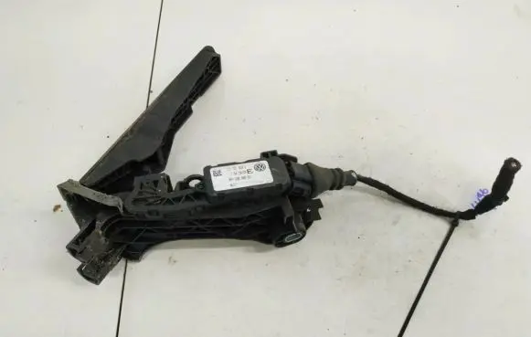 Volkswagen Touran I Accelerator throttle pedal 1t1721503e 6pv008689-00