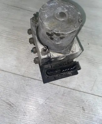 Renault Megane II ABS Pump 84bo2aay1