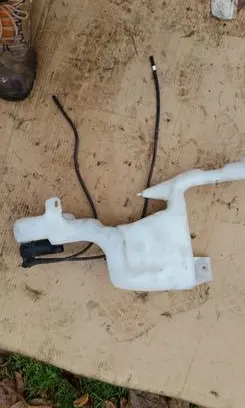 Ford B-MAX Windshield washer fluid reservoir/tank 8A6117B613AF