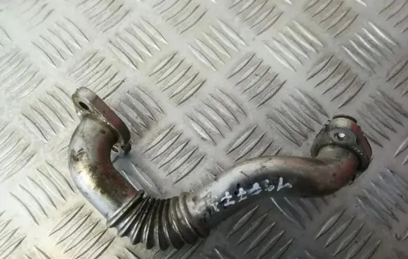 Volkswagen Jetta V EGR valve line/pipe/hose 03p131521a