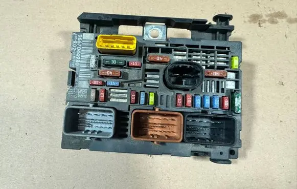 Citroen C5 Fuse box set 9667044980 11780774