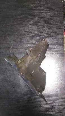 BMW 5 E39 Power steering pump mounting bracket 2245747