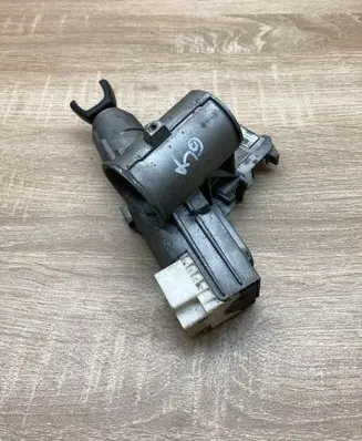 Ford Galaxy Ignition lock P012106