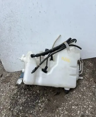 Mercedes-Benz E W211 Windshield washer fluid reservoir/tank 2118600560 F2552