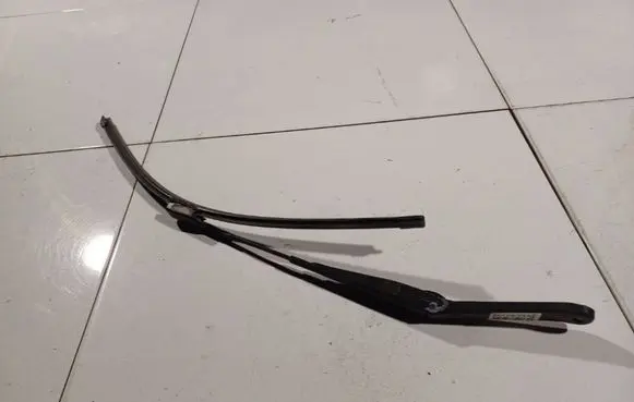 Ford Fiesta Front wiper blade arm 8A6117526AB