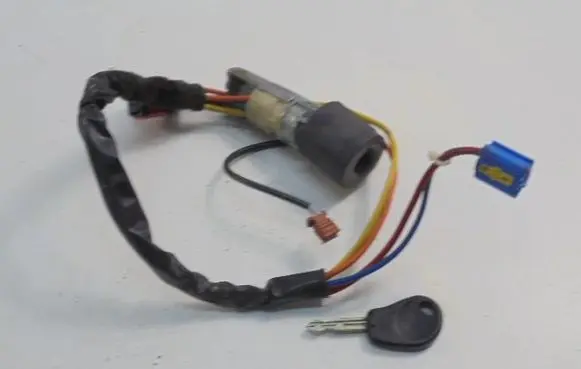 Citroen Xsara Picasso Ignition lock 9641551180